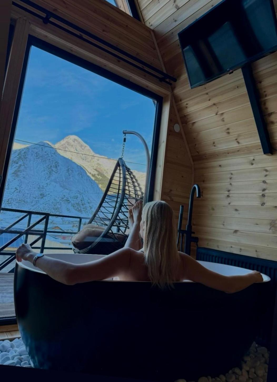Edelweiss Cottage Kazbegi Extérieur photo