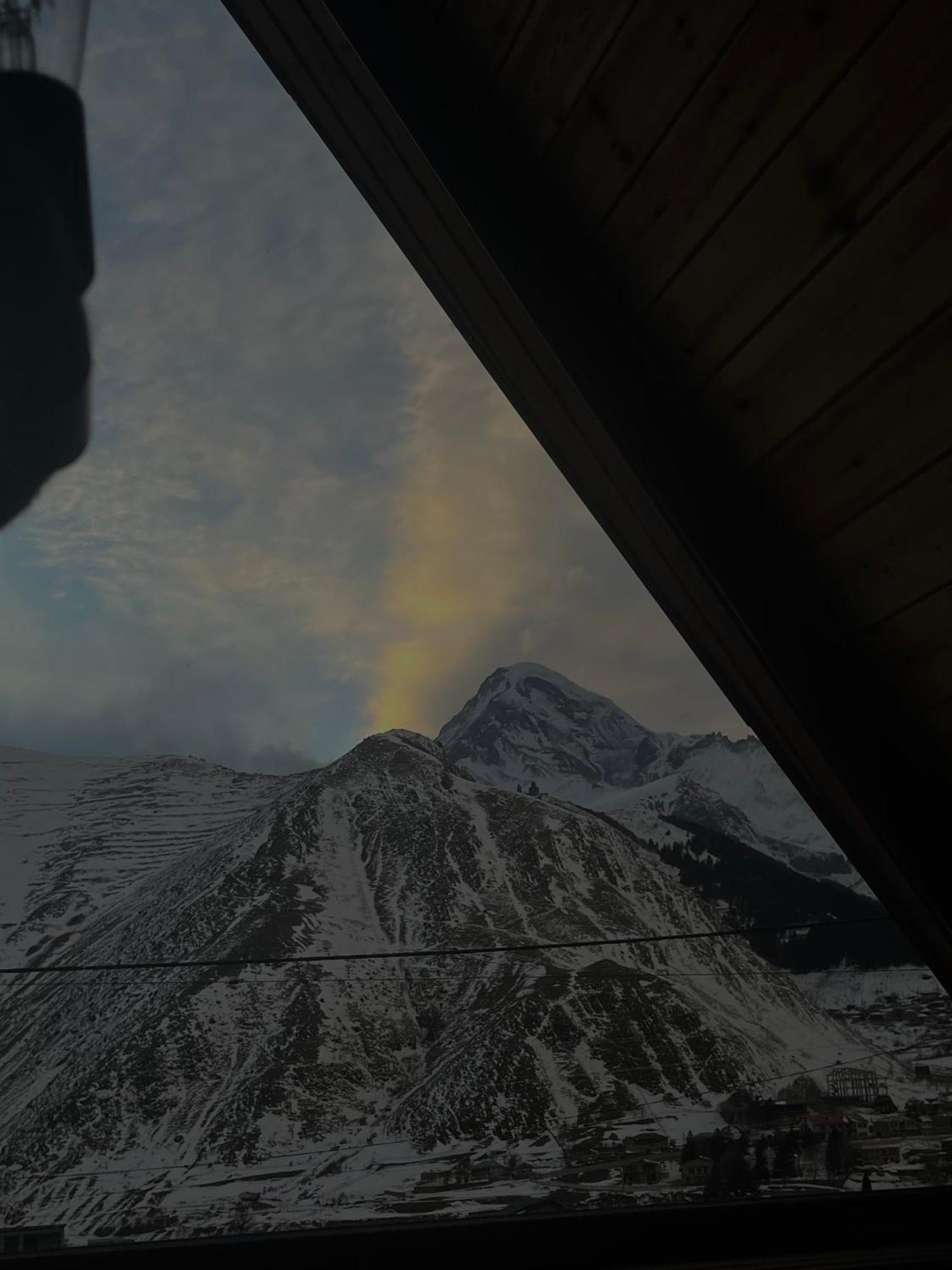 Edelweiss Cottage Kazbegi Extérieur photo